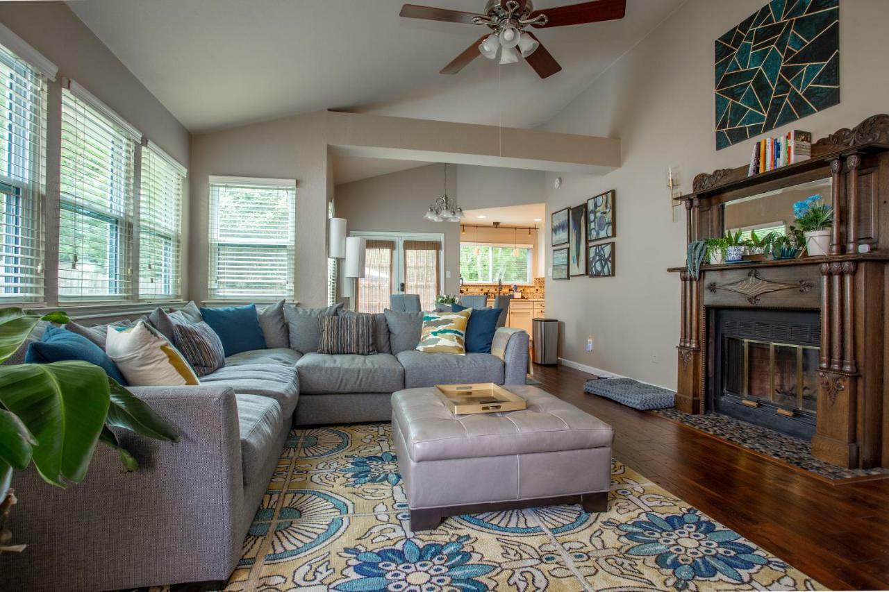 Comfortable, Family And Business Friendly 2Bd/2Ba House In North Austin Exterior photo