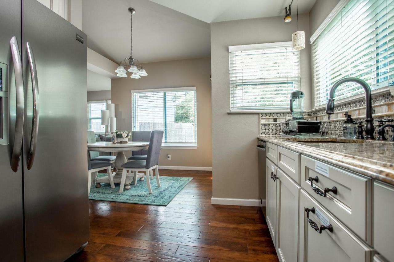 Comfortable, Family And Business Friendly 2Bd/2Ba House In North Austin Exterior photo
