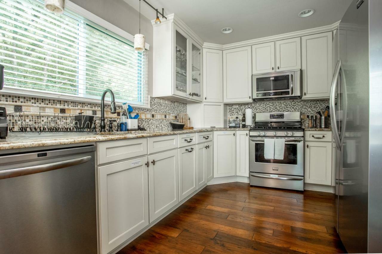 Comfortable, Family And Business Friendly 2Bd/2Ba House In North Austin Exterior photo