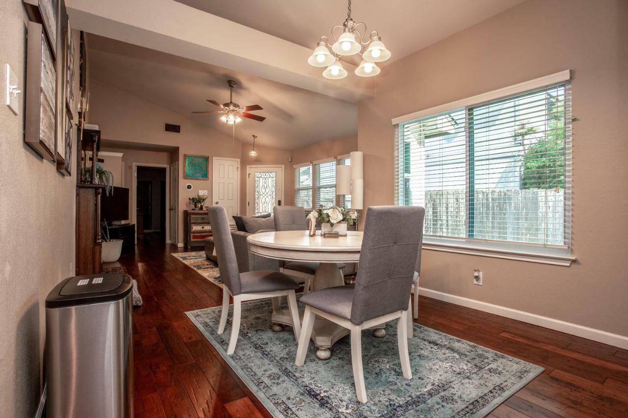 Comfortable, Family And Business Friendly 2Bd/2Ba House In North Austin Exterior photo